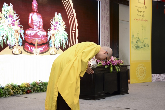 The 1st Three-Jewel Refuge Ceremony in 2020