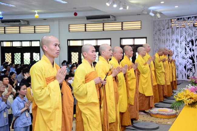 The 1st Three-Jewel Refuge Ceremony in 2020