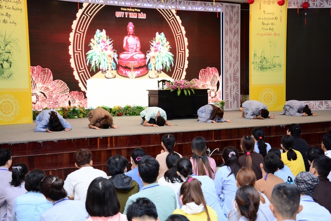 The 1st Three-Jewel Refuge Ceremony in 2020