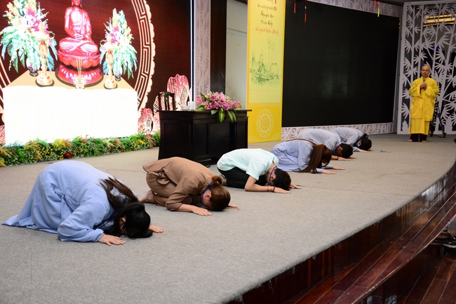 The 1st Three-Jewel Refuge Ceremony in 2020