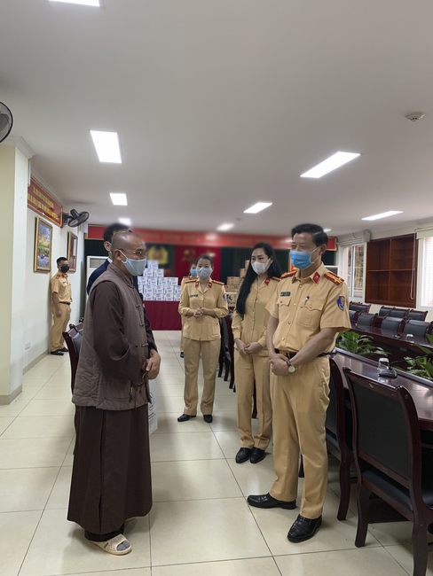 Supporting the prevention of pandemic Covid-19 from Hoa Phuc Pagoda