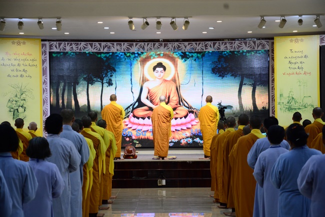 Opening the Seven-Day special Retreat