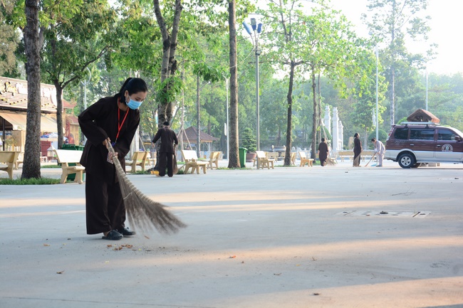 “A short period of life” - Dharma Talk in the Seven-Day Special Retreat