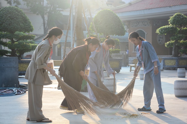 “A short period of life” - Dharma Talk in the Seven-Day Special Retreat