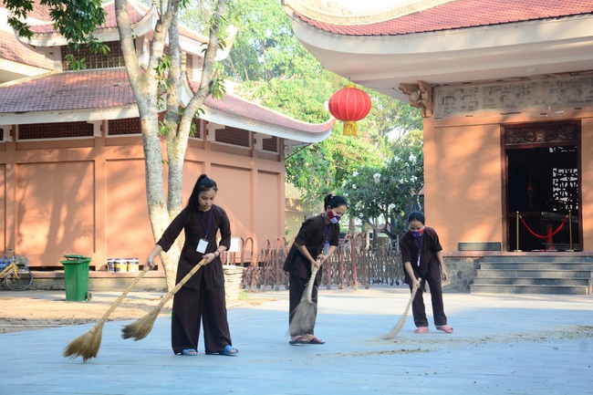 “A short period of life” - Dharma Talk in the Seven-Day Special Retreat