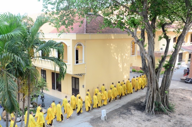 Five Factors Forming Unethical Mind - Dharma Talk in the Seven-Day Special Retreat