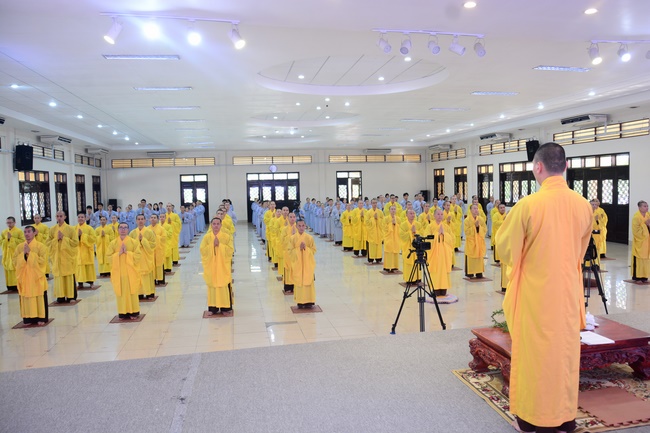 Five Factors Forming Unethical Mind - Dharma Talk in the Seven-Day Special Retreat