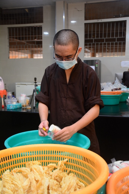 Five Factors Forming Unethical Mind - Dharma Talk in the Seven-Day Special Retreat