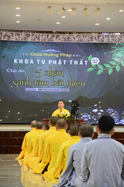 Five Factors Forming Unethical Mind - Dharma Talk in the Seven-Day Special Retreat