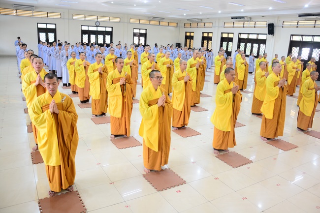 Five Factors Forming Unethical Mind - Dharma Talk in the Seven-Day Special Retreat