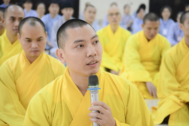 Observing natural mind - Dharma Talk in the Seven-Day Special Retreat