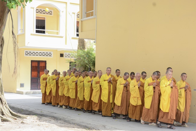 Observing natural mind - Dharma Talk in the Seven-Day Special Retreat