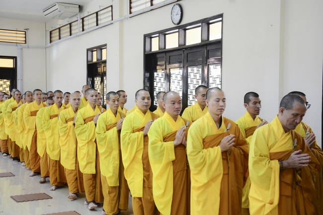 Observing natural mind - Dharma Talk in the Seven-Day Special Retreat