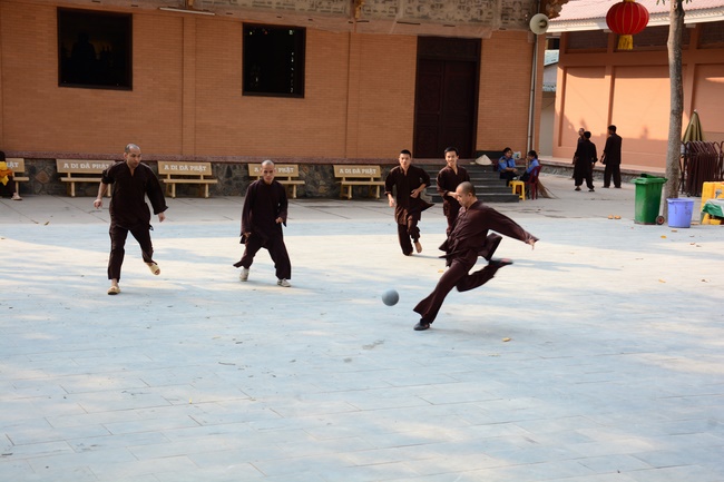 Observing natural mind - Dharma Talk in the Seven-Day Special Retreat