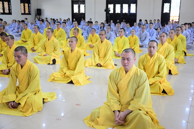 Observing natural mind - Dharma Talk in the Seven-Day Special Retreat