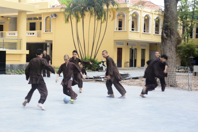 Observing natural mind - Dharma Talk in the Seven-Day Special Retreat