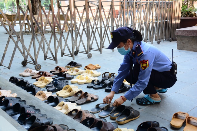 Only I myself can help me..... - Dharma Talk in the Seven-Day Special Retreat