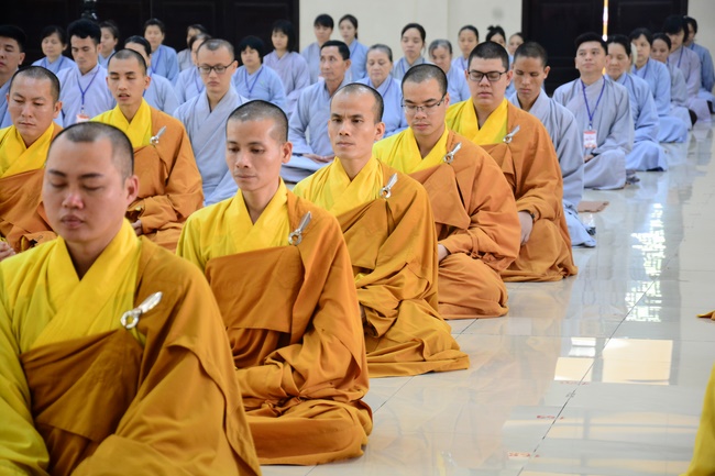 Only I myself can help me..... - Dharma Talk in the Seven-Day Special Retreat