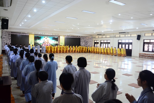 Only I myself can help me..... - Dharma Talk in the Seven-Day Special Retreat