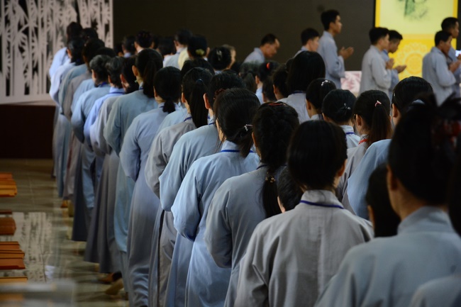 Only I myself can help me..... - Dharma Talk in the Seven-Day Special Retreat