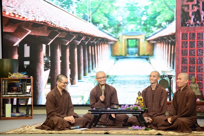 “What is the fun in a religious life? - Dharma Talk in the Seven-Day Special Retreat