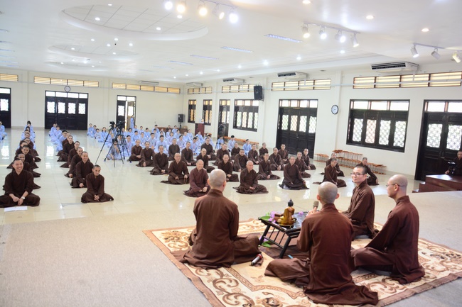 “What is the fun in a religious life? - Dharma Talk in the Seven-Day Special Retreat