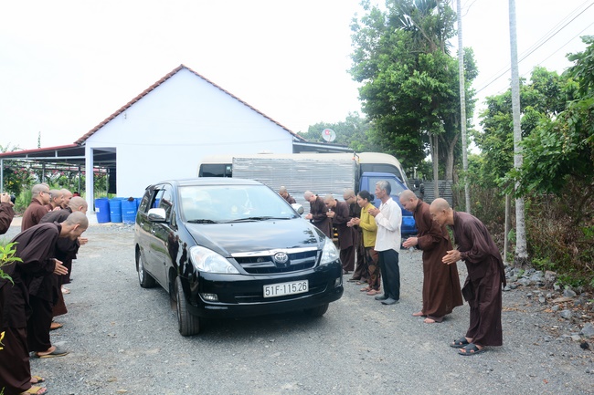 Planting trees in Tay Ninh of the monks of Hoang Phap Pagoda