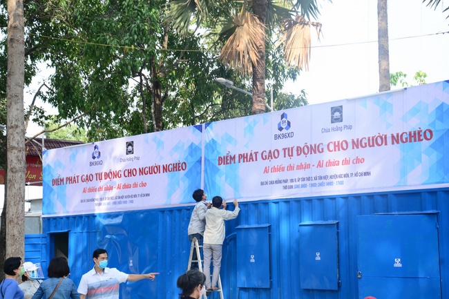 The program supplying automatic rice to the needy
