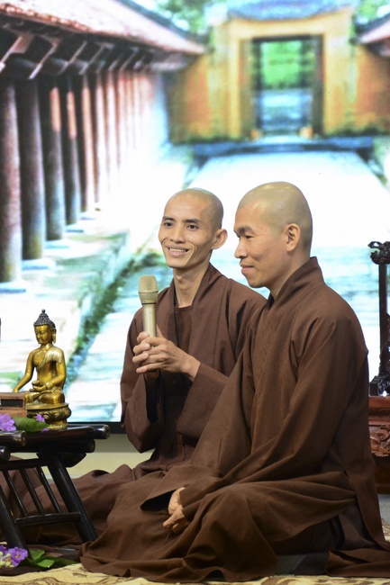 Series of photos of the Seven-Day Special Retreat