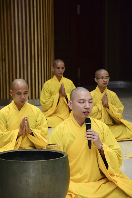 Series of photos of the Seven-Day Special Retreat