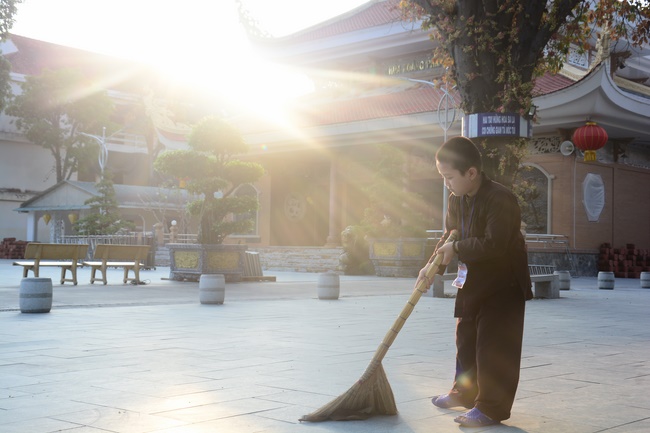 Series of photos of the Seven-Day Special Retreat