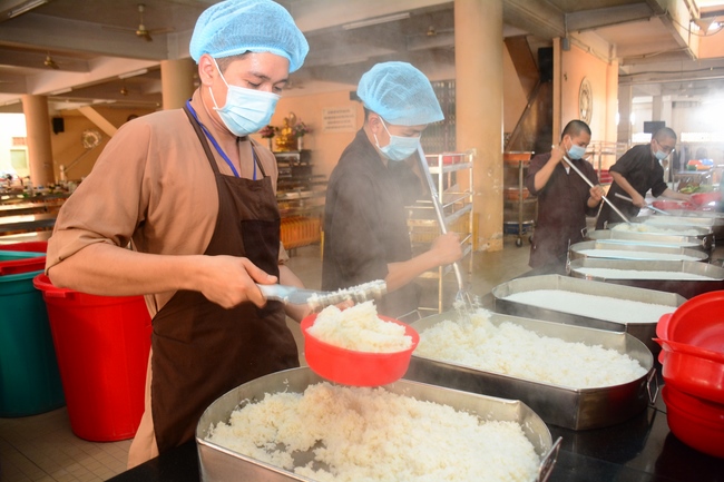 Series of photos of the Seven-Day Special Retreat