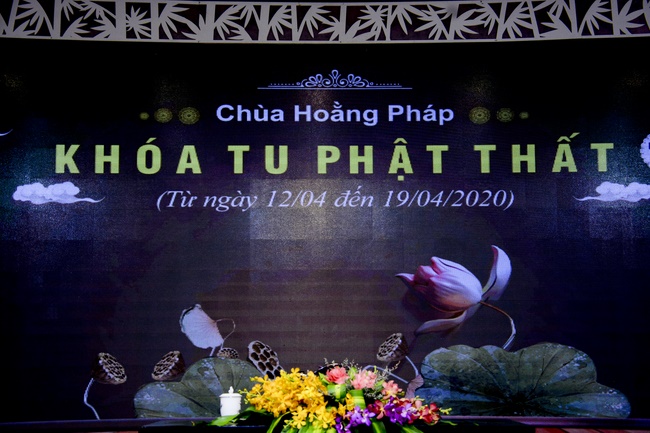 Series of photos of the Seven-Day Special Retreat