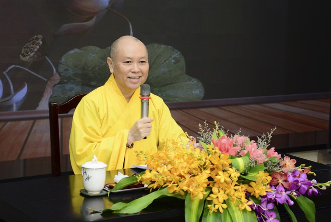 Series of photos of the Seven-Day Special Retreat