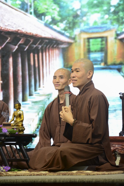 Series of photos of the Seven-Day Special Retreat