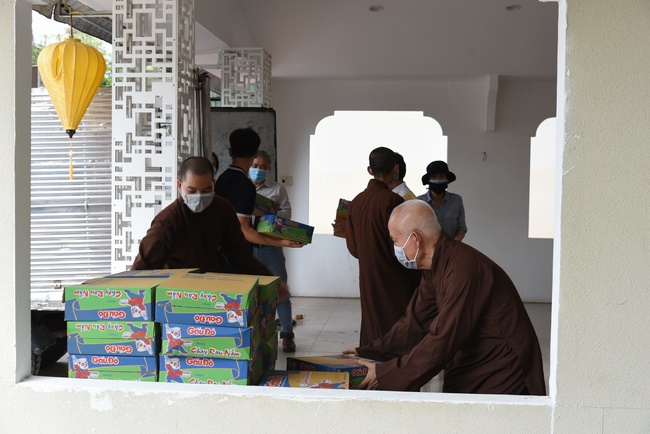 Supporting the 317 Infantry Division, Military Region 7 in Hoc Mon District.