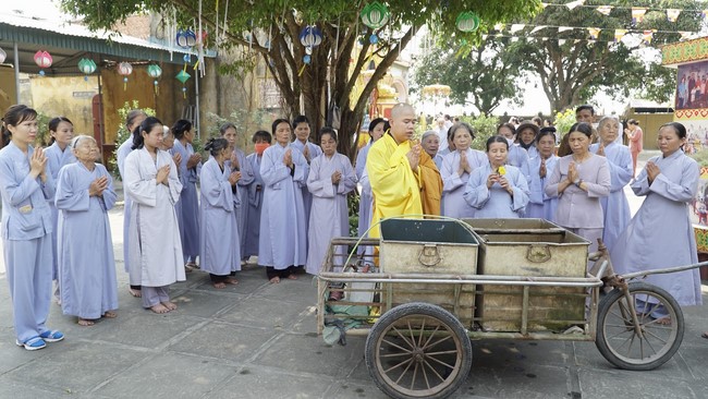 The last day of Buddha's Birthday Week 2020 at Dong Cao Pagoda