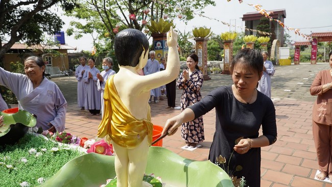 The last day of Buddha's Birthday Week 2020 at Dong Cao Pagoda