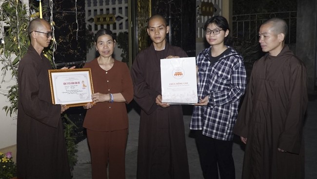 Dong Cao Pagoda granting the merit certificate to Buddhists having design of the Lumbini garden.