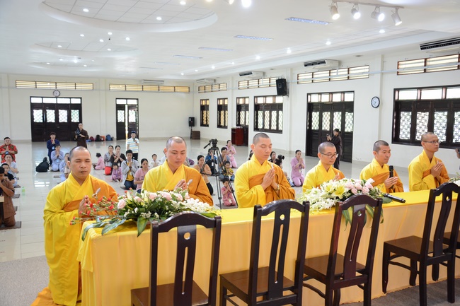 The Three Jewel Refuge Ceremony for cancer ill children coming from the Oncology Hospital