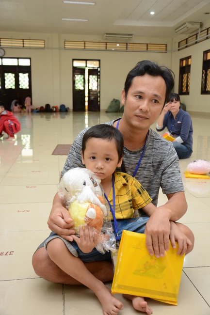 The Three Jewel Refuge Ceremony for cancer ill children coming from the Oncology Hospital
