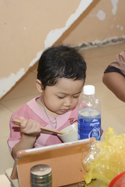 The Three Jewel Refuge Ceremony for cancer ill children coming from the Oncology Hospital