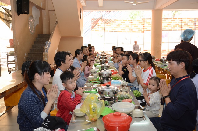 The Three Jewel Refuge Ceremony for cancer ill children coming from the Oncology Hospital