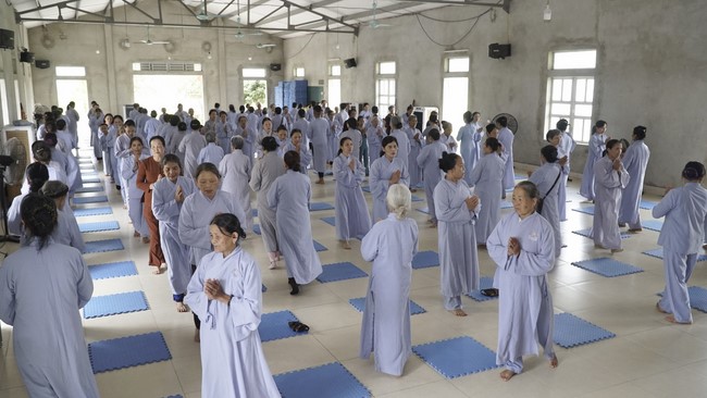 One-day retreat at Dong Cao Pagoda, Thanh Hoa