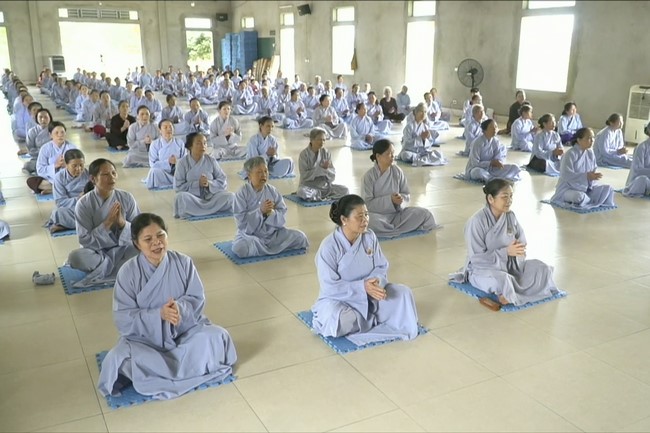 One-day retreat at Dong Cao Pagoda, Thanh Hoa