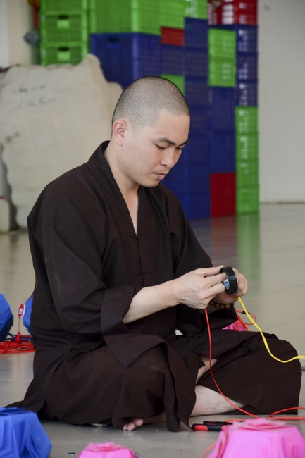 Preparing for the Great Ceremony of Buddha's Birthday (part 1)