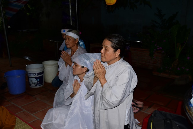 The  praying ceremony for rebirth