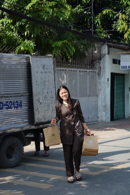 Tặng quà giáo viên trường mầm non tư thục tại Tân Thới Nhì, Hóc Môn