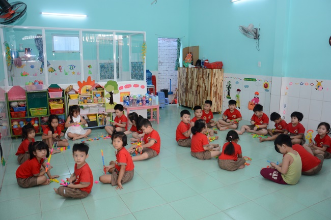 Tặng quà giáo viên trường mầm non tư thục tại Tân Thới Nhì, Hóc Môn