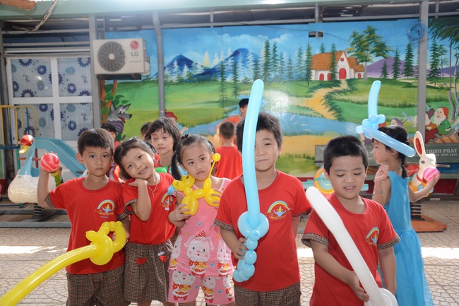 Tặng quà giáo viên trường mầm non tư thục tại Tân Thới Nhì, Hóc Môn